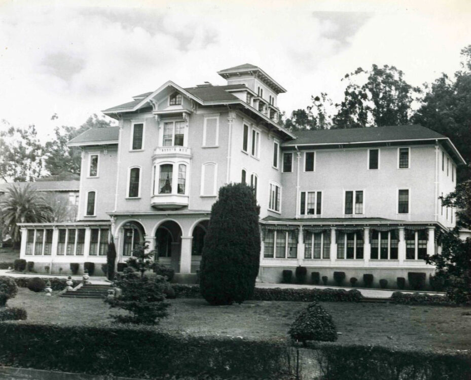 1923 Ralston Hall building (picture not from 1923)
