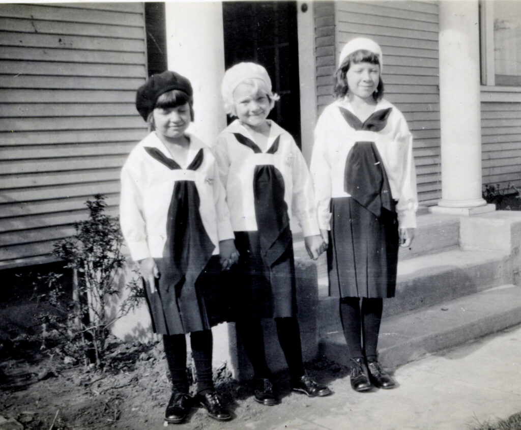 Bernice, with her sisters Marie and Rosalie Heinz.