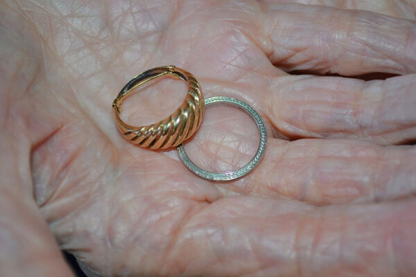 Jon Julie Sullivan photo rings