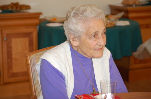 SR-Mingoia_JulieCarmel_headshot3