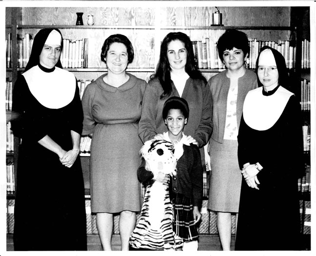 Sr. Barbara Hamm, far right, with Sr. Ruth (Mary Claude) Younger and parents and students in San Francisco.