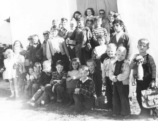 1943 Carmel Villa School Students
